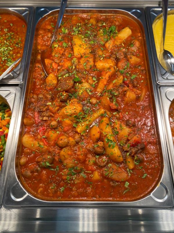 GULAS DE CARTOFI CU CIUPERCI