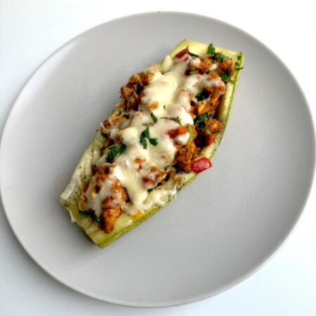 BARCUTA DIN DOVLECEL CU PUI SI LEGUME