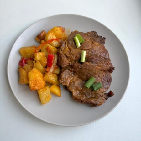 CEAFA DE PORC LA CUPTOR SI CARTOFI TARANESTI