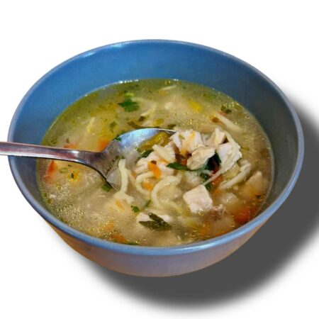 SUPA DE PUI CU TAITEI DE CASA